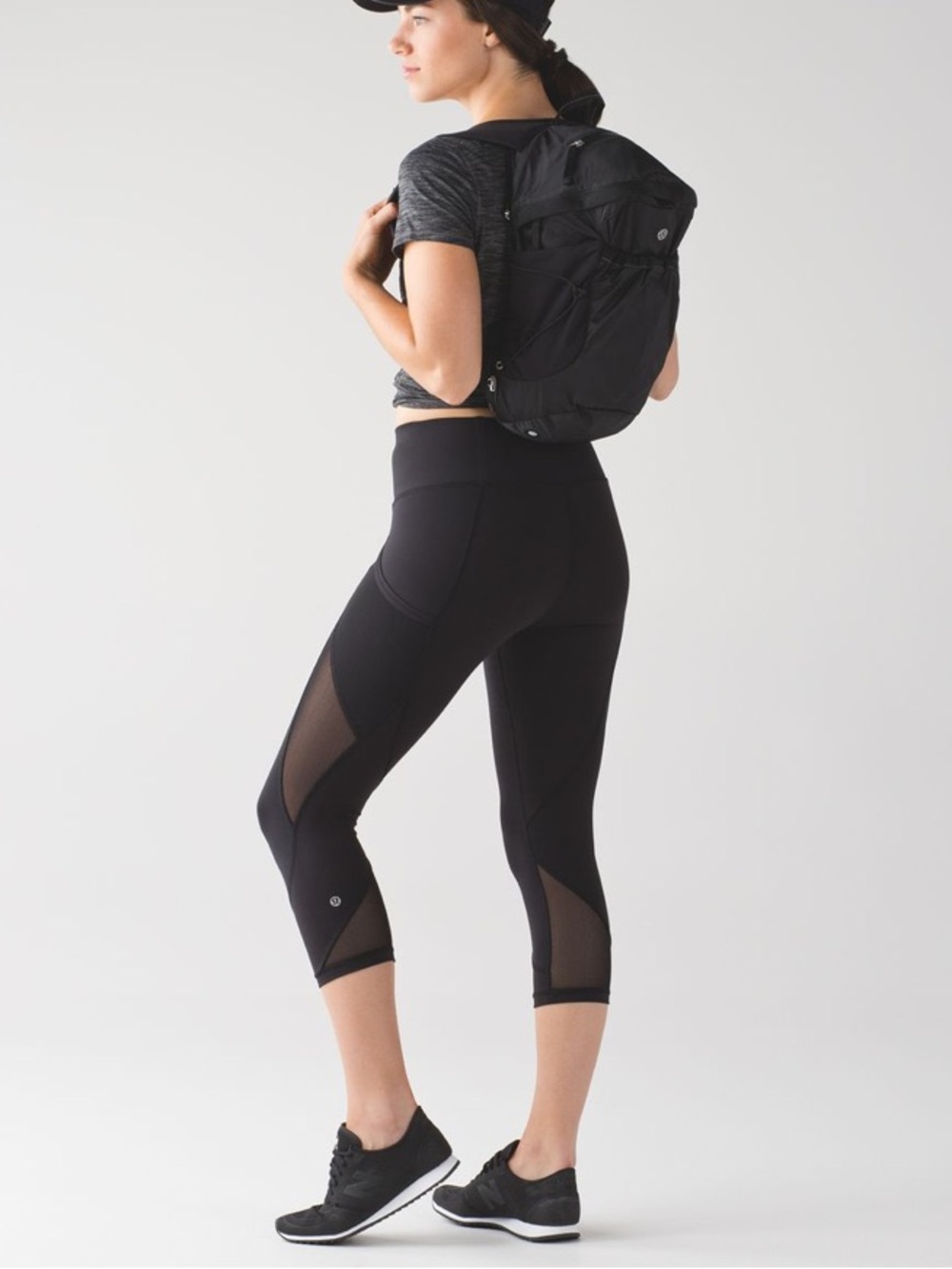 Lululemon Fast As Light Crop
Black 
Size 6